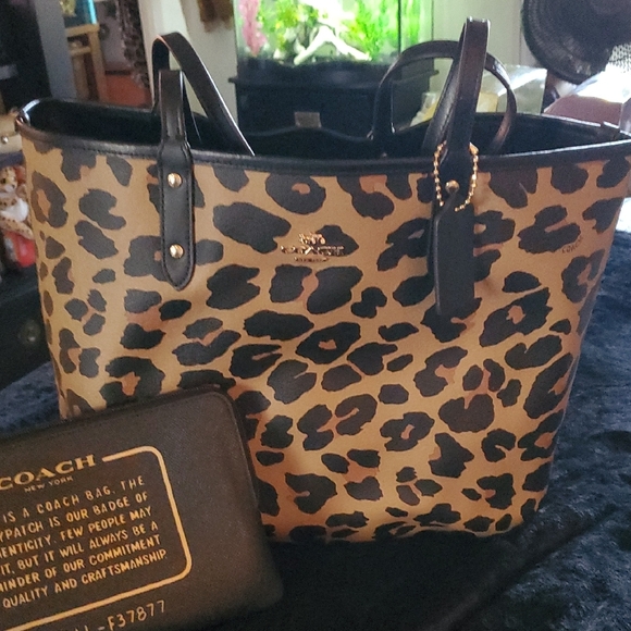 Coach Leopard Print Tote - Tan and Black - Picture 4 of 9